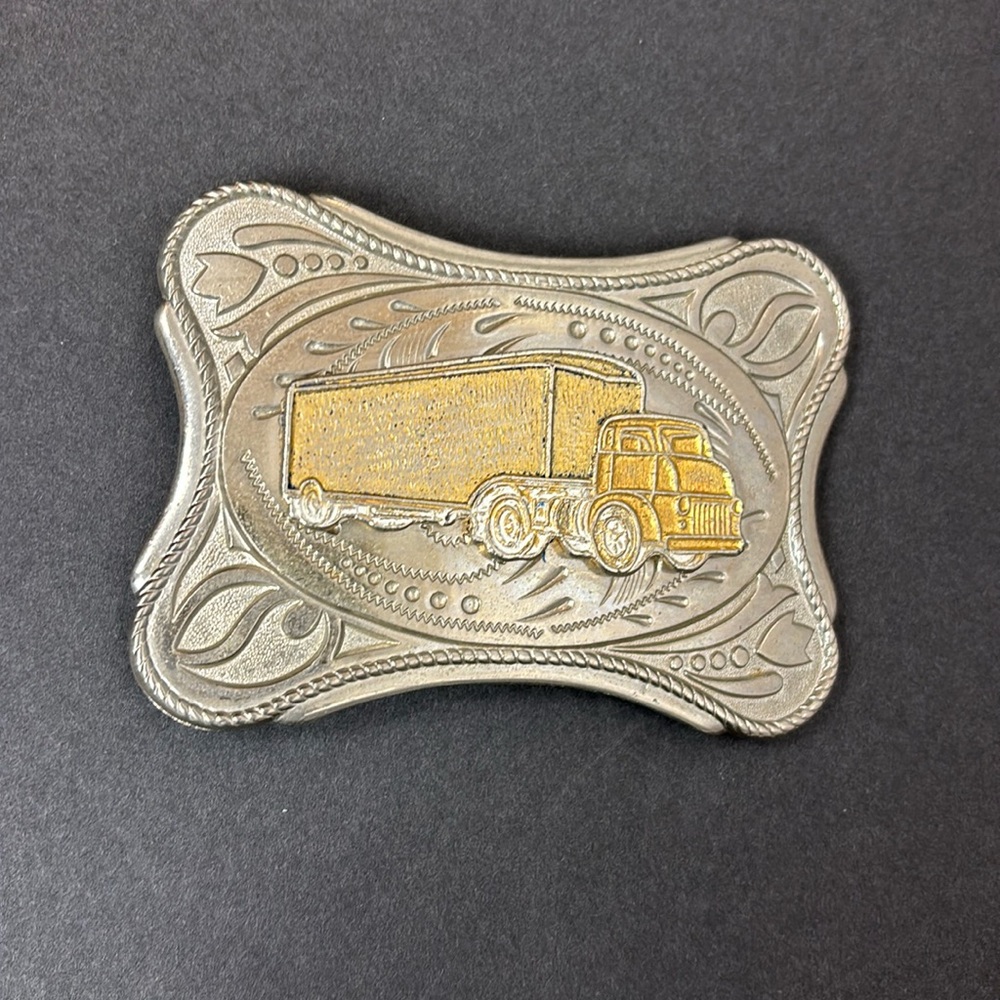 Vintage Truck Belt Buckle Silver & Gold Colored Unbranded Lightweight Semi Truck